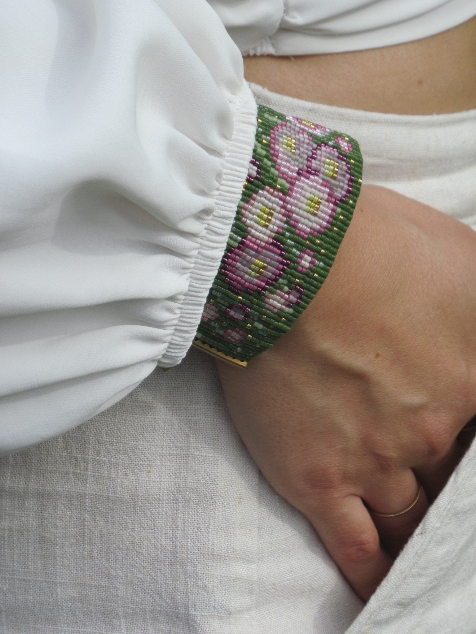 Bracciale PRATO FIORITO - VERDE E ROSA in vendita su Petali e Passioni Bijoux
