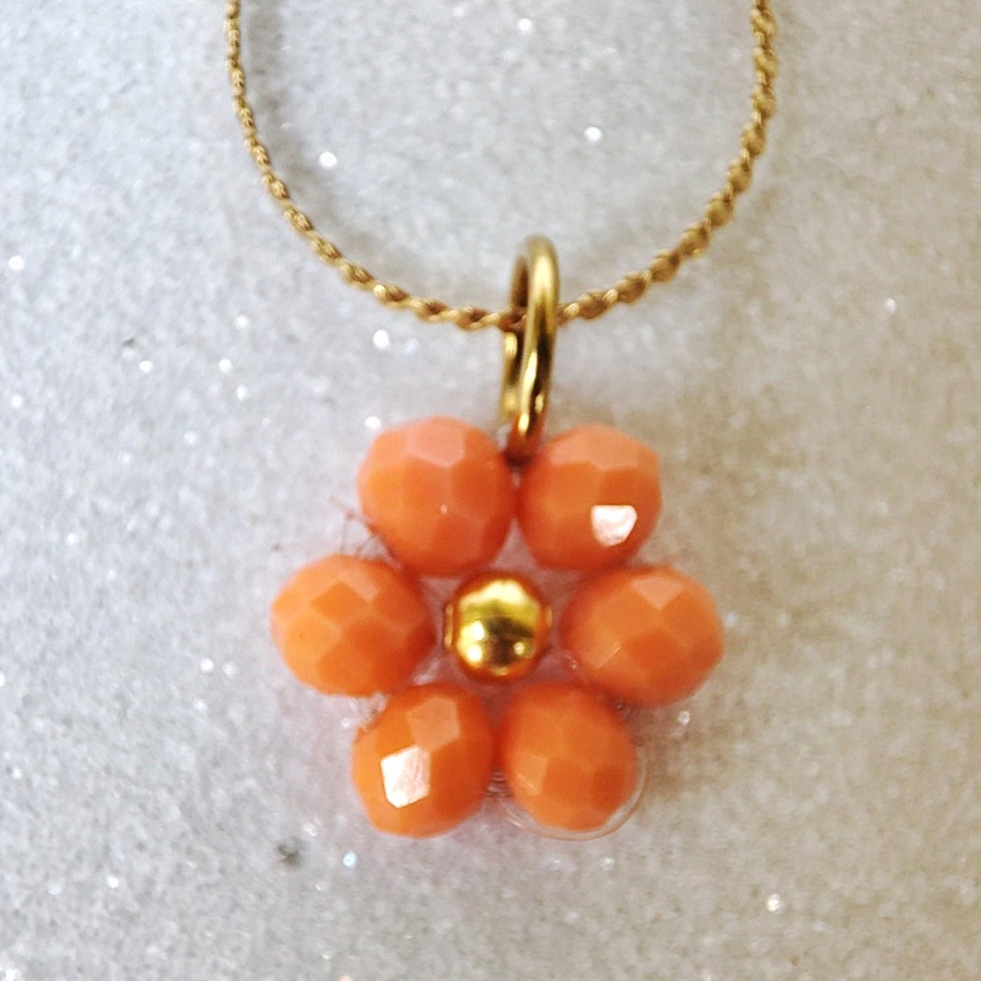Collana FIORELLA – arancio in vendita su Petali e Passioni Bijoux