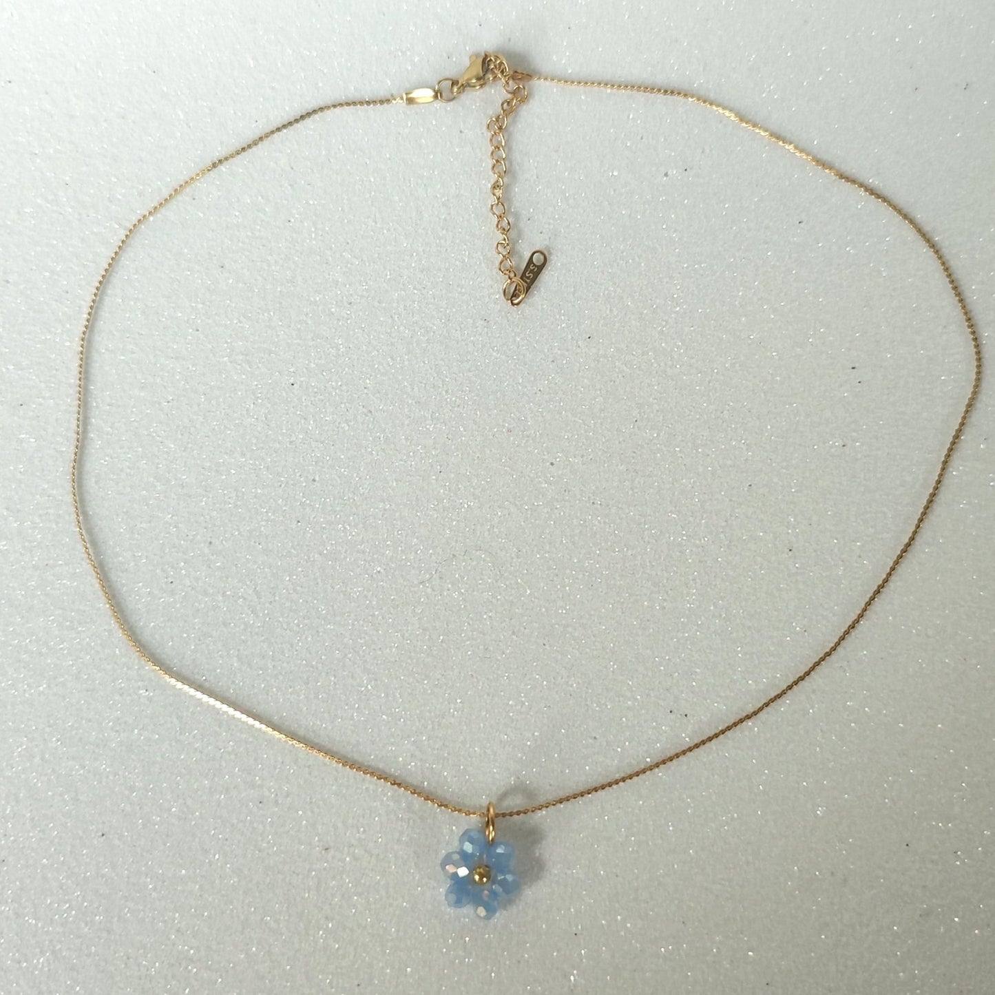 Collana FIORELLA – azzurro cielo in vendita su Petali e Passioni Bijoux