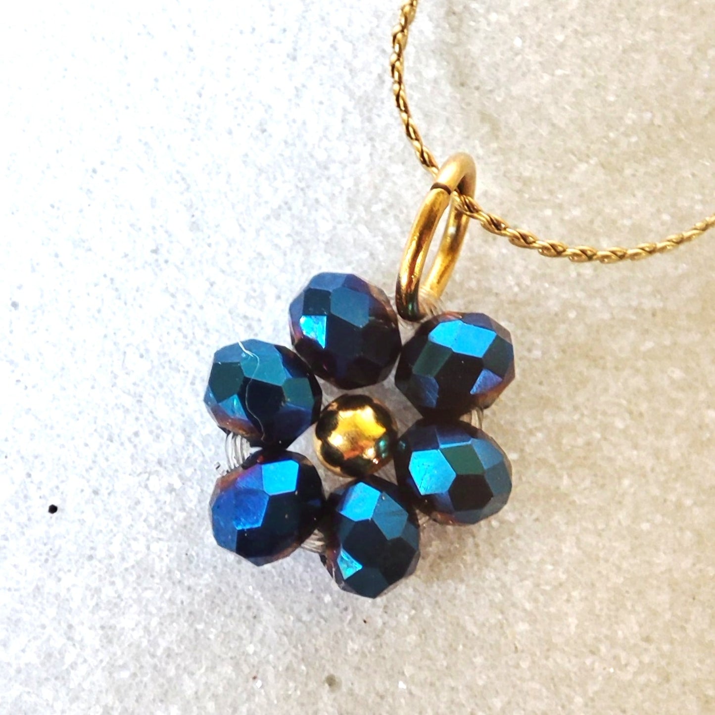 Collana FIORELLA - blu iris in vendita su Petali e Passioni Bijoux
