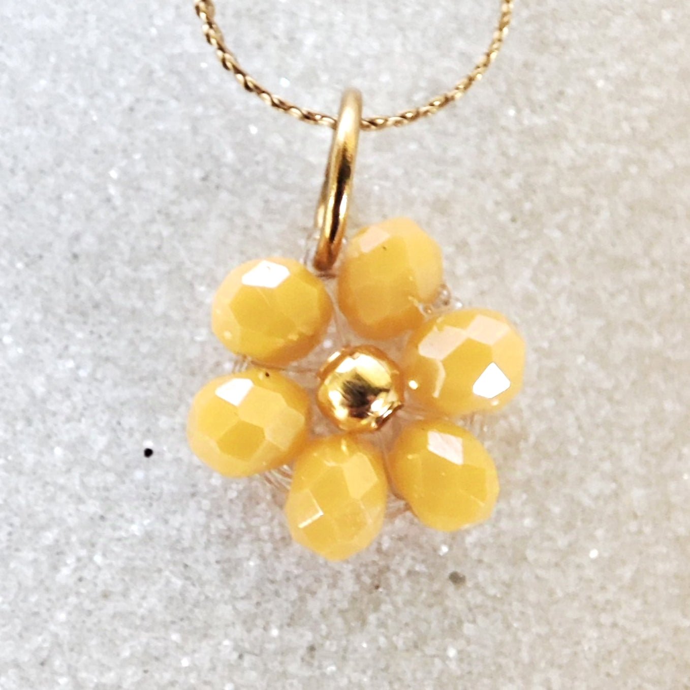 Collana FIORELLA - giallo in vendita su Petali e Passioni Bijoux