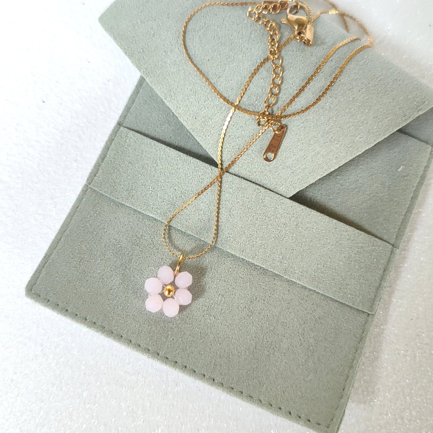 Collana FIORELLA - rosa in vendita su Petali e Passioni Bijoux