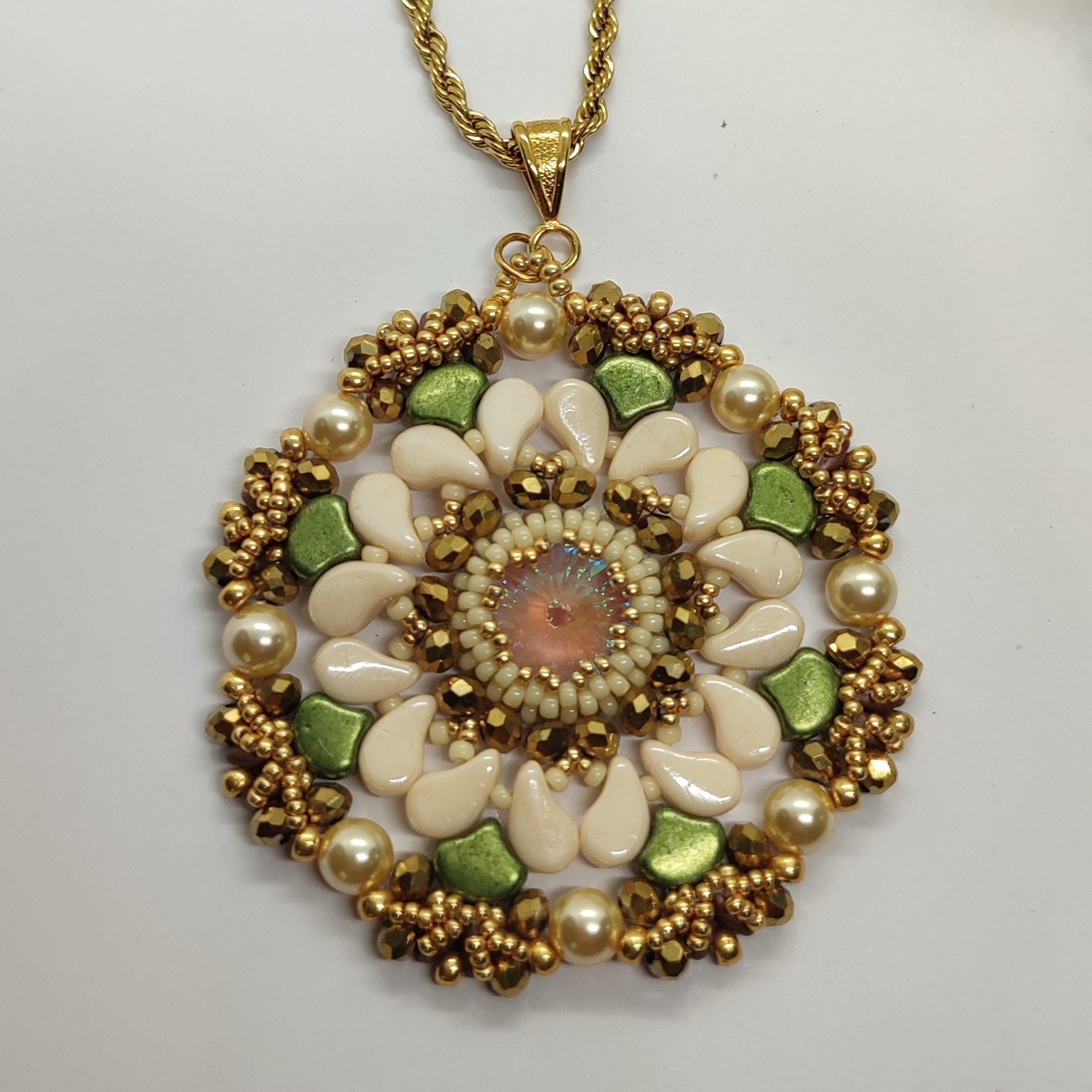 Collana GERBERA - Verde in vendita su Petali e Passioni Bijoux