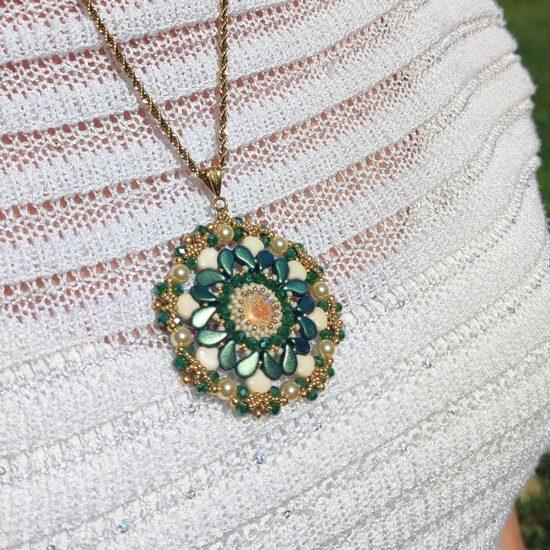 Collana GERBERA - Verde scuro in vendita su Petali e Passioni Bijoux
