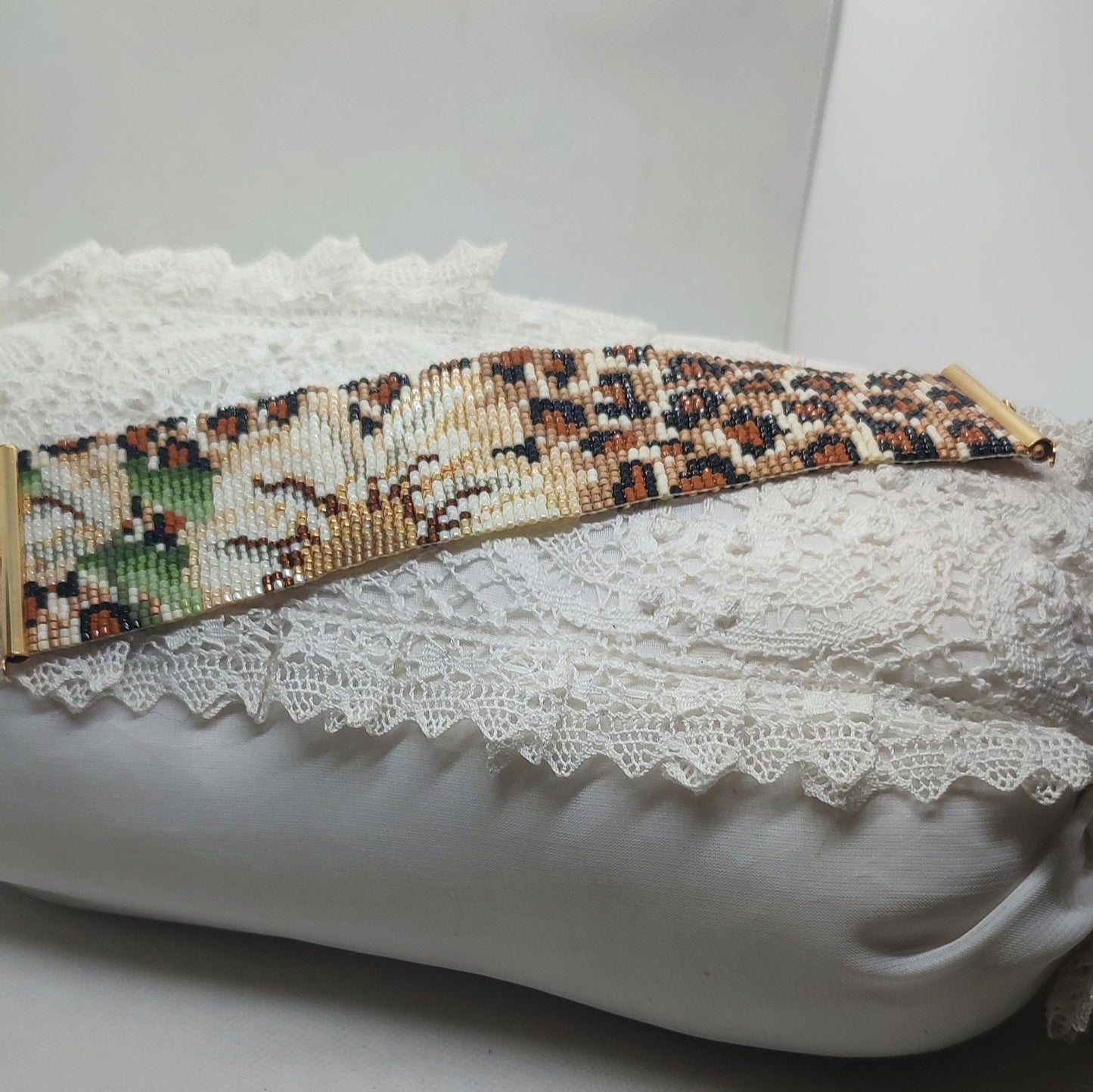 Bracciale a polsino floreale- animalier