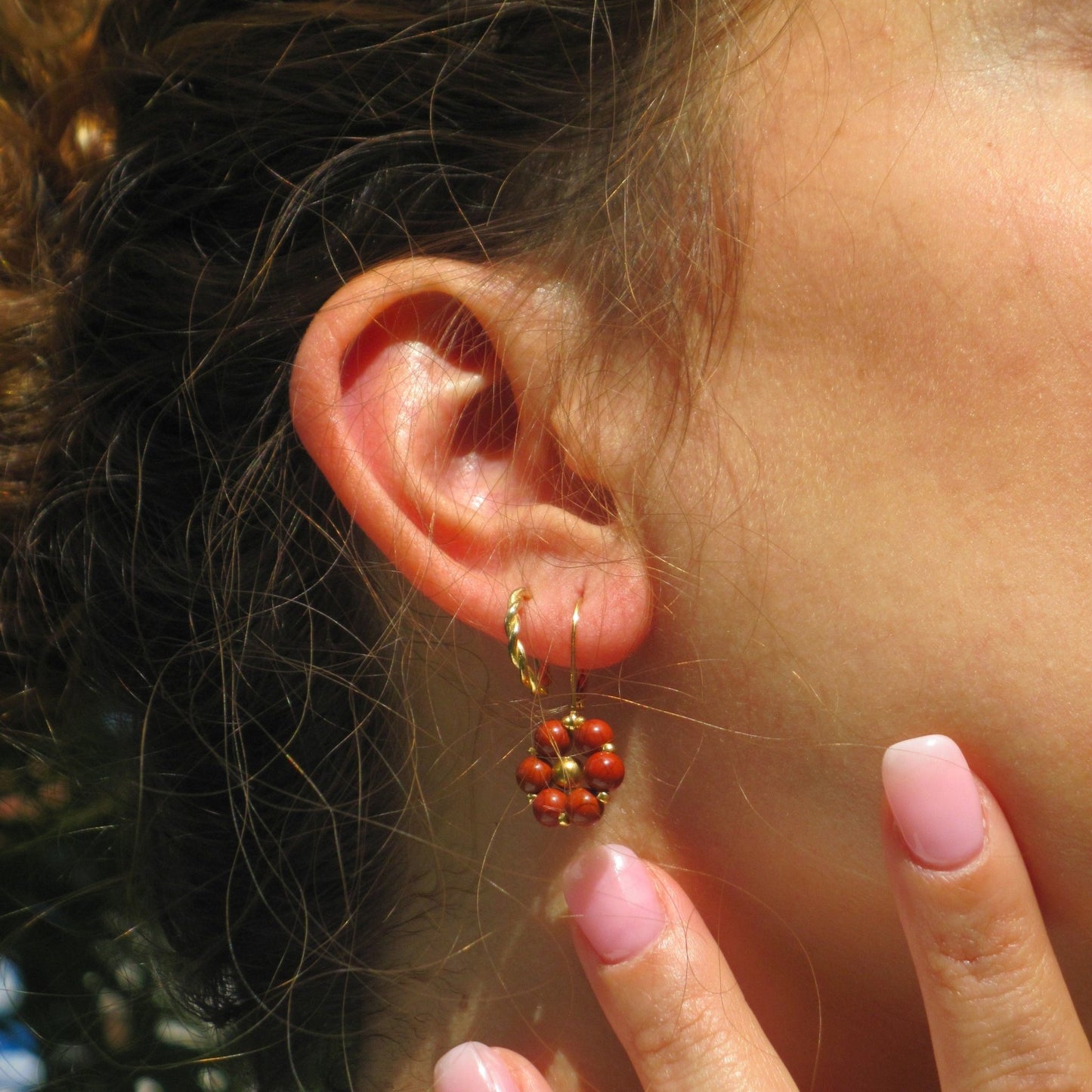 Orecchini FIORE ZODIACALE - Ariete - Diaspro rosso in vendita su Petali e Passioni Bijoux