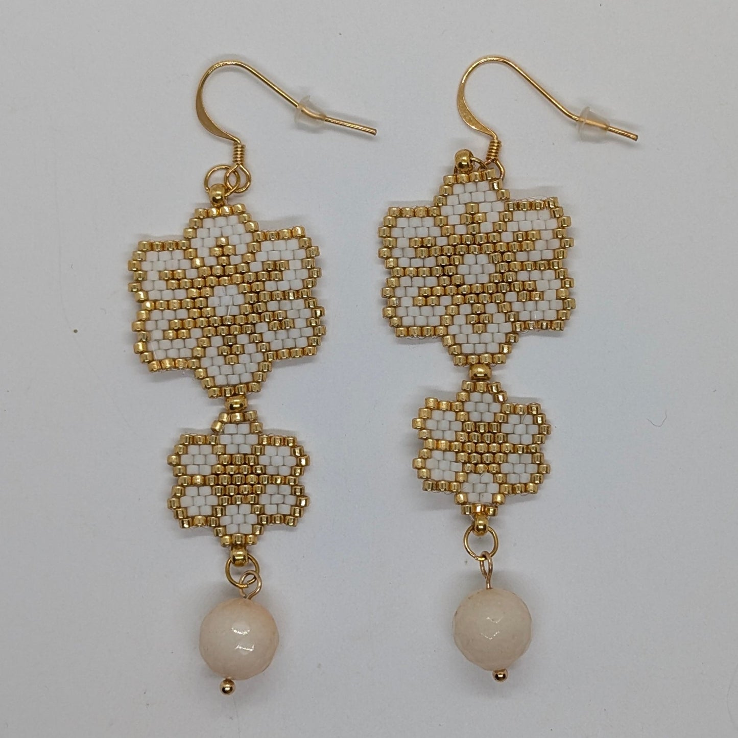 Orecchini HANAMI - Bianco latte in vendita su Petali e Passioni Bijoux