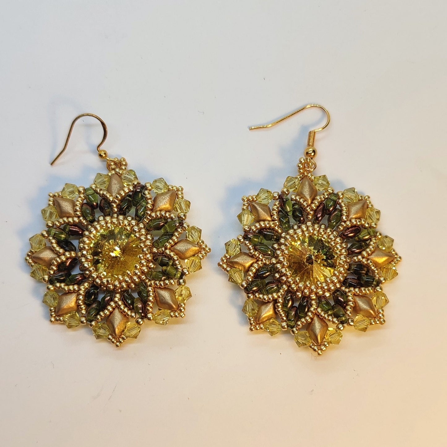 Orecchini INCANTO - Oro, verde in vendita su Petali e Passioni Bijoux