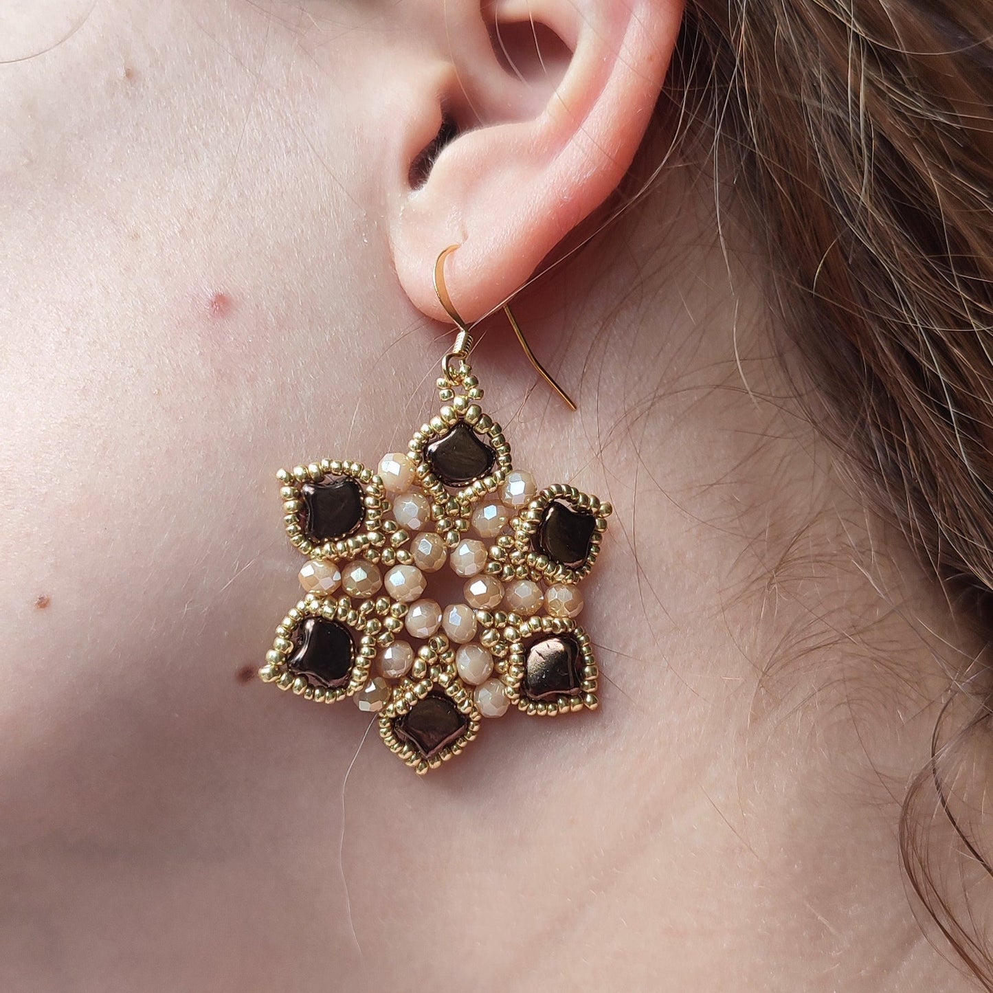 Orecchini NINFA - Marrone, nocciola in vendita su Petali e Passioni Bijoux