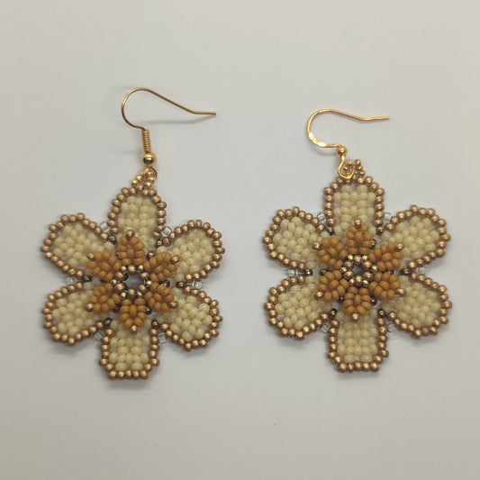 Orecchini TUO - Panna, beige in vendita su Petali e Passioni Bijoux