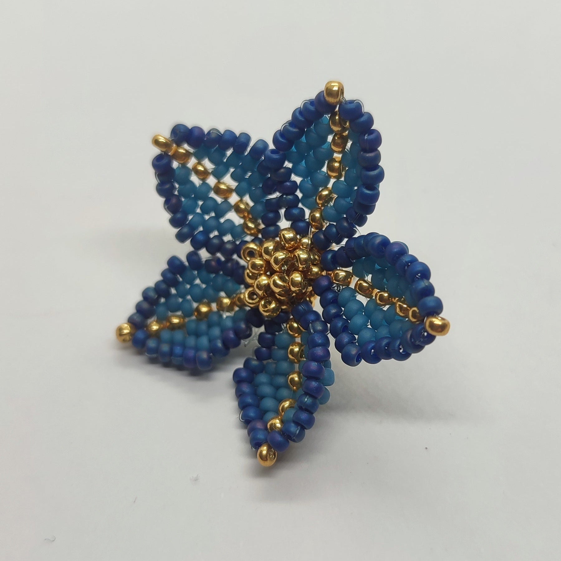 Orecchino CLEMATIS - Azzurro in vendita su Petali e Passioni Bijoux