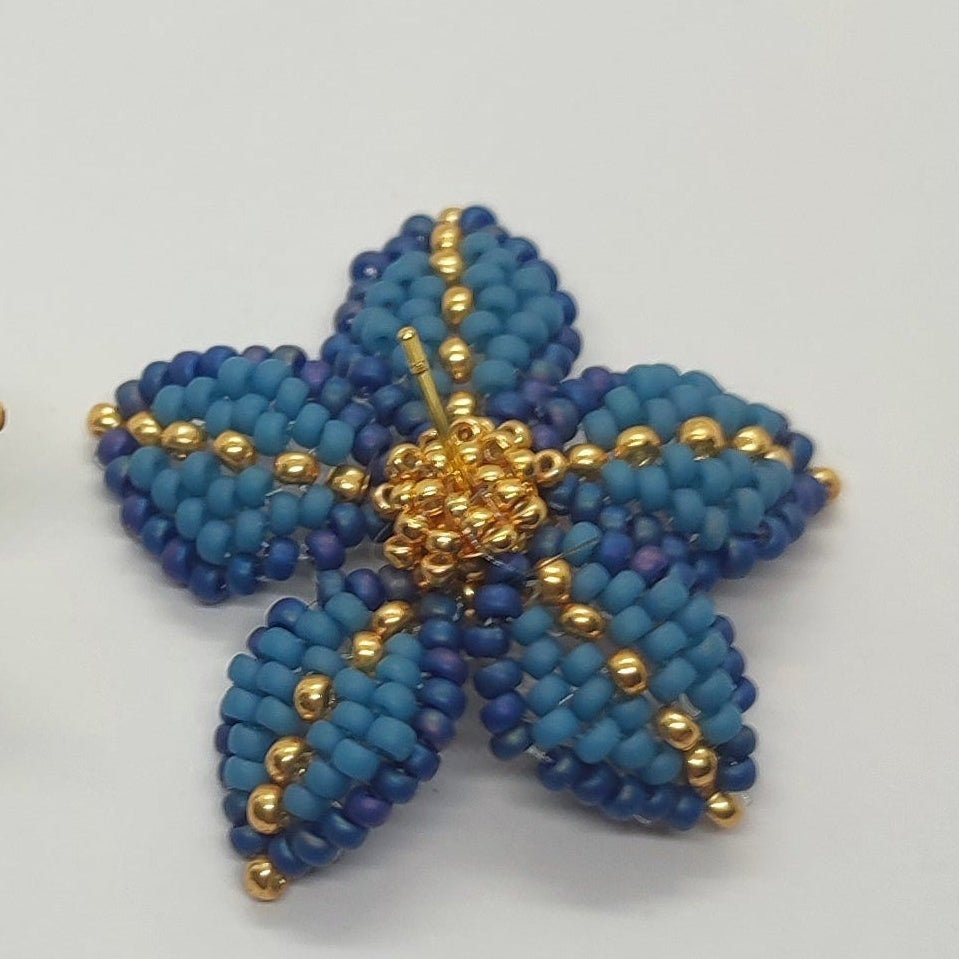 Orecchino CLEMATIS - Azzurro in vendita su Petali e Passioni Bijoux