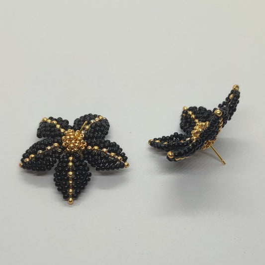 Orecchino CLEMATIS - Nero, oro in vendita su Petali e Passioni Bijoux