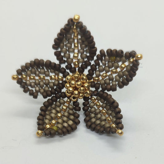 Orecchino CLEMATIS - Tortora in vendita su Petali e Passioni Bijoux