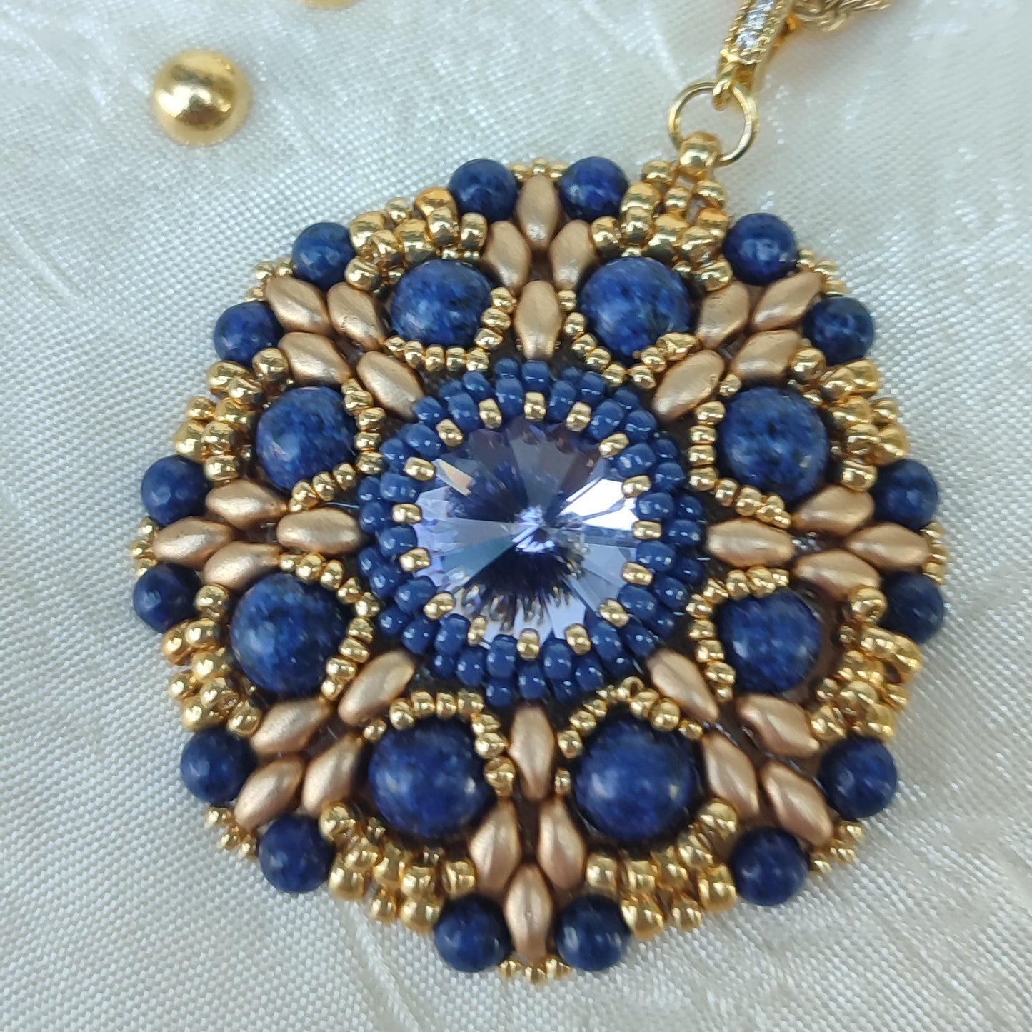 Collana con medaglione ANEMONE - Lapislazzuli