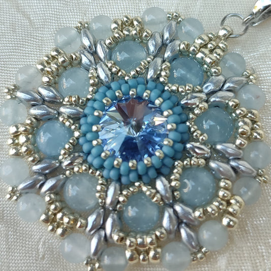 Collana con medaglione ANEMONE - Acquamarina, argento in vendita su Petali e Passioni Bijoux