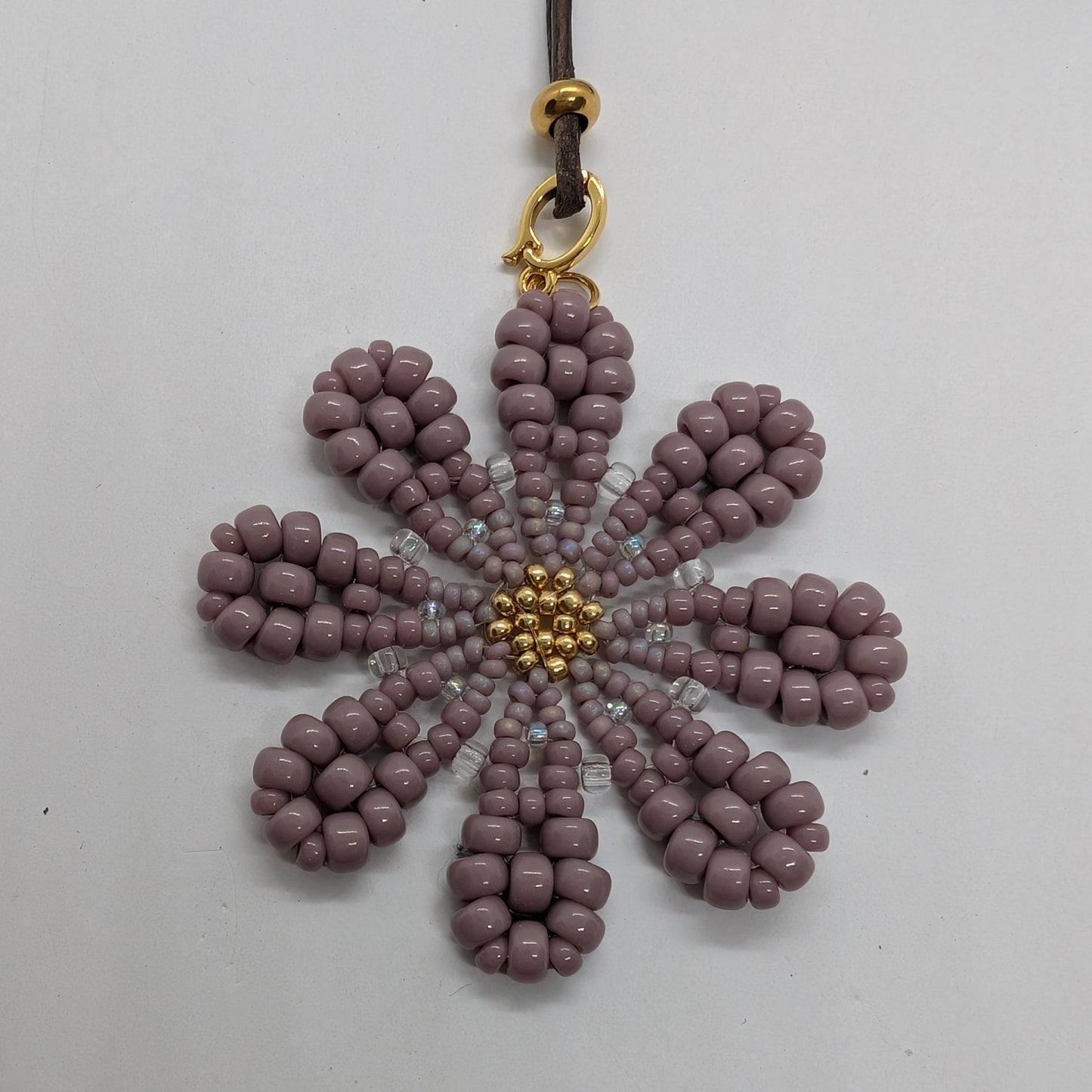 Collana con medaglione MARGHERITA - Azzurro Turchese (Copia) in vendita su Petali e Passioni Bijoux