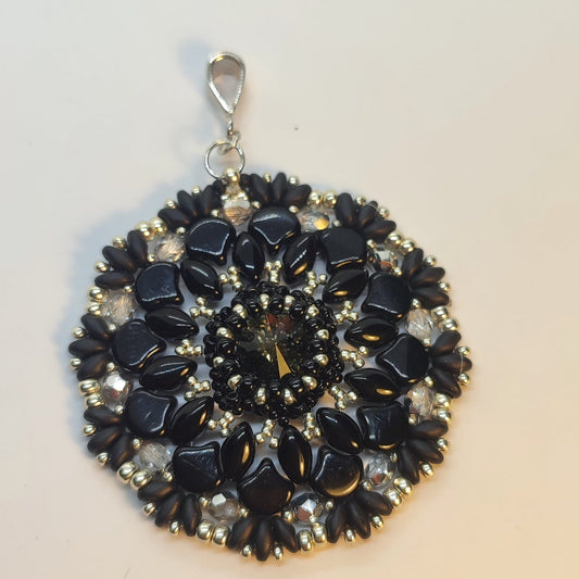Collana DALIA - Nero, Argento in vendita su Petali e Passioni Bijoux