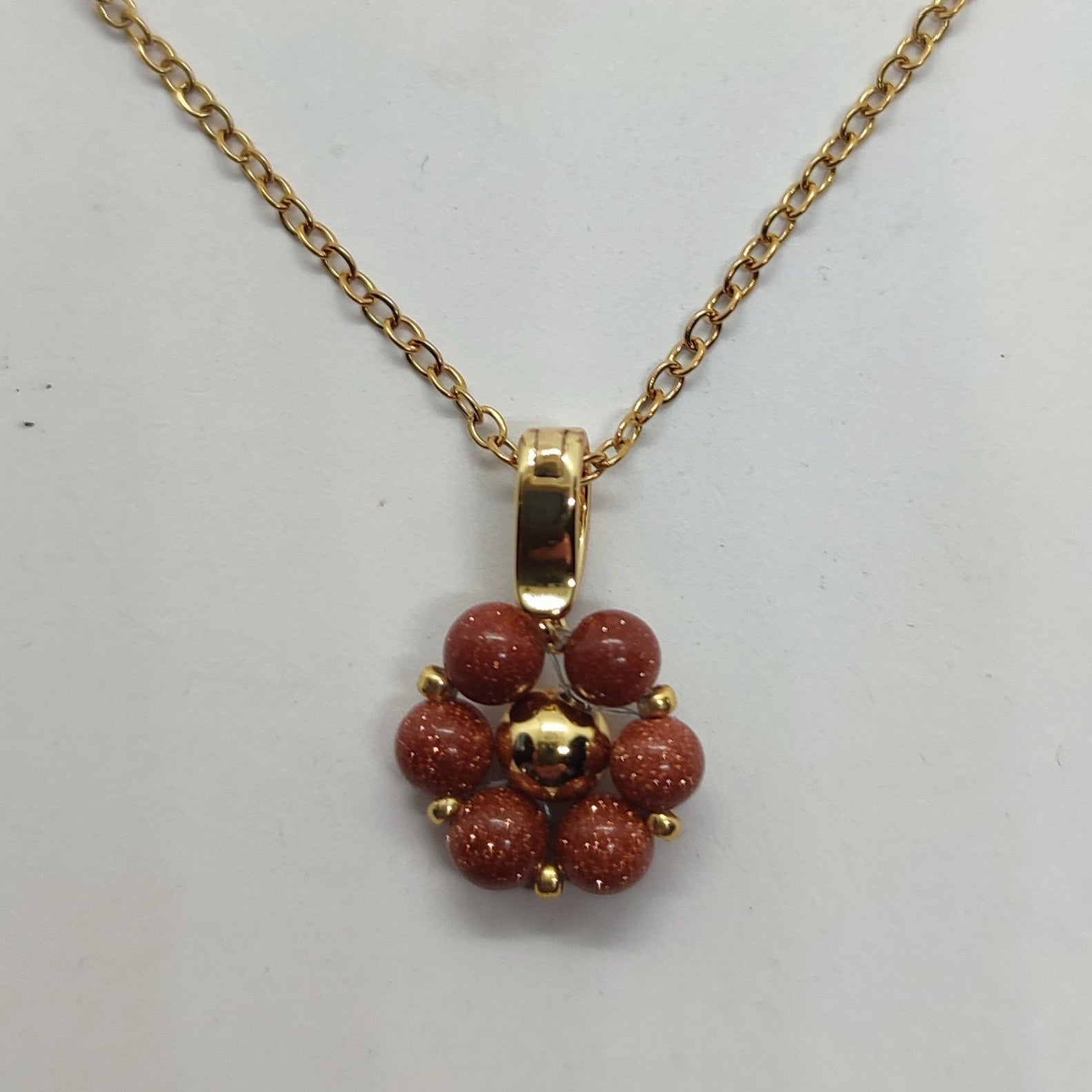 Collana FIORE ZODIACALE - LEONE, pietra di luna (Copia) in vendita su Petali e Passioni Bijoux