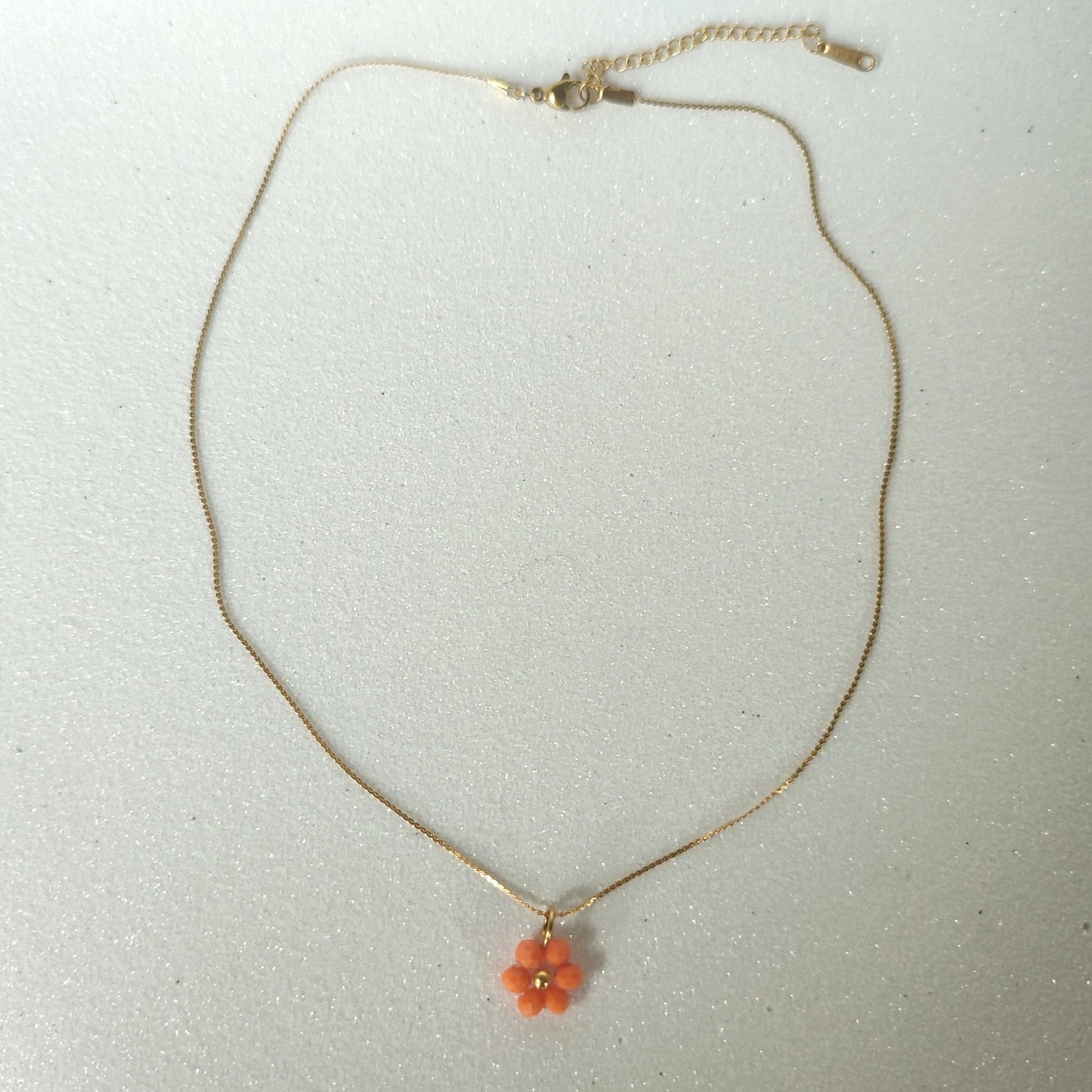 Collana FIORELLA – arancio in vendita su Petali e Passioni Bijoux