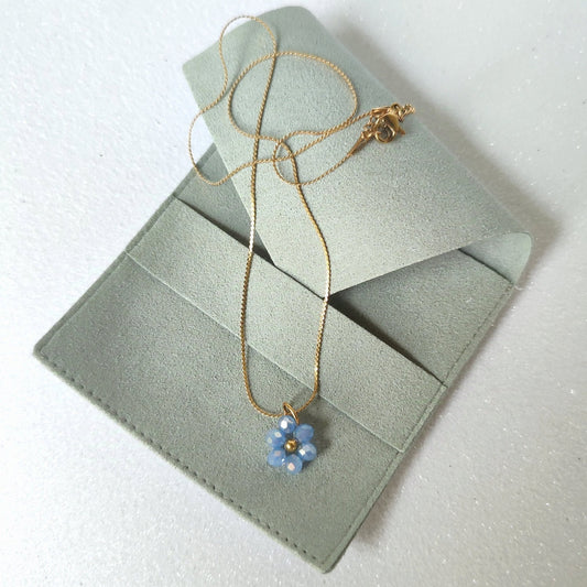Collana FIORELLA – azzurro cielo in vendita su Petali e Passioni Bijoux