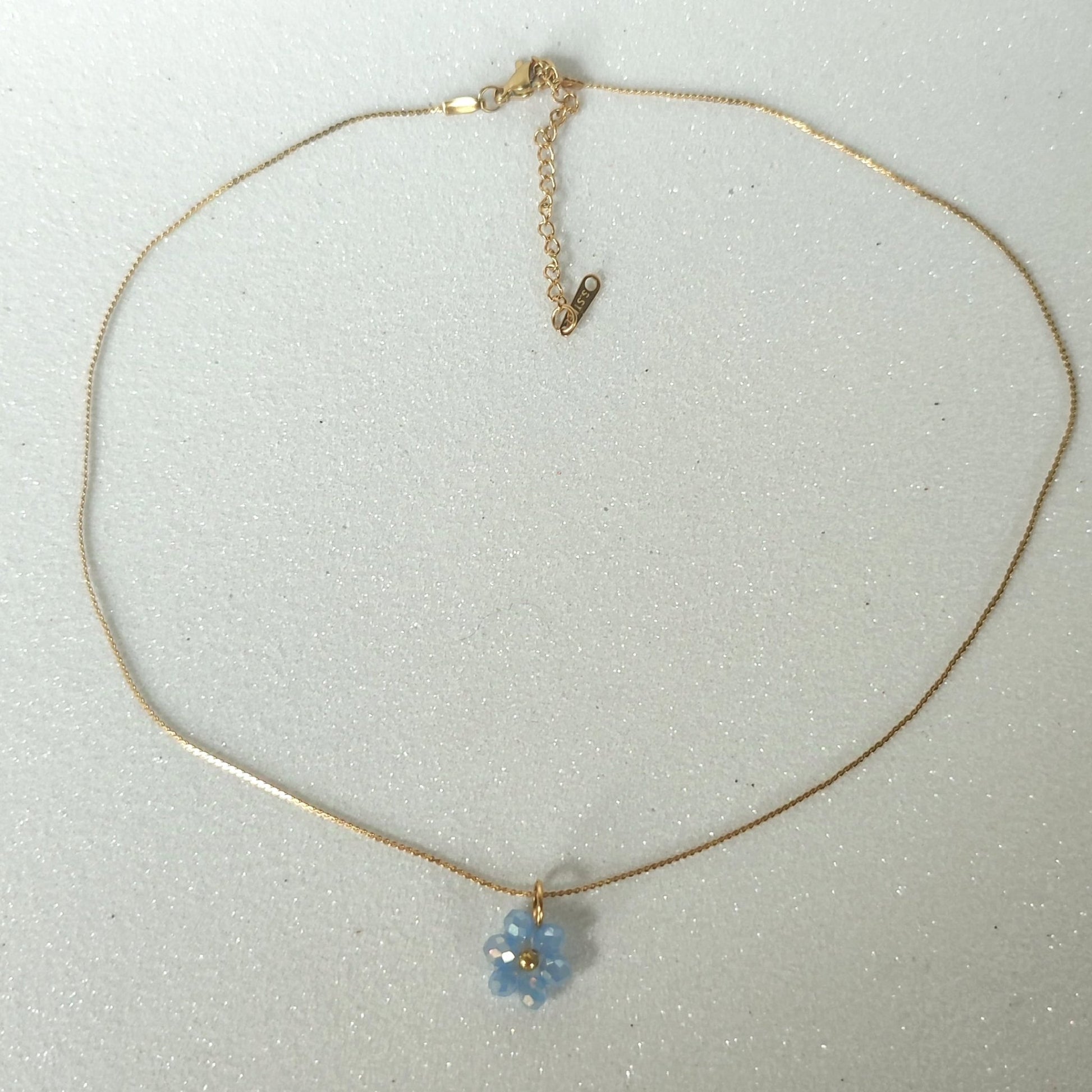 Collana FIORELLA – azzurro cielo in vendita su Petali e Passioni Bijoux