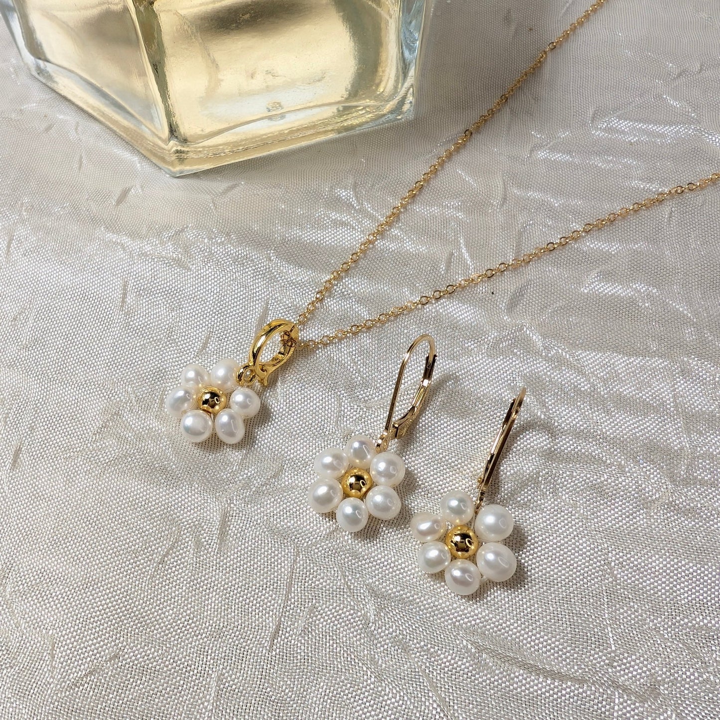 Girocollo Fior di Perla - Oro in vendita su Petali e Passioni Bijoux