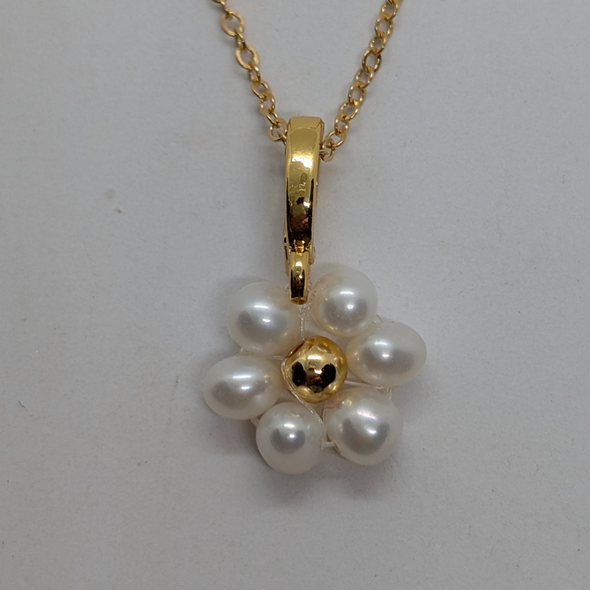 Girocollo Fior di Perla - Oro in vendita su Petali e Passioni Bijoux