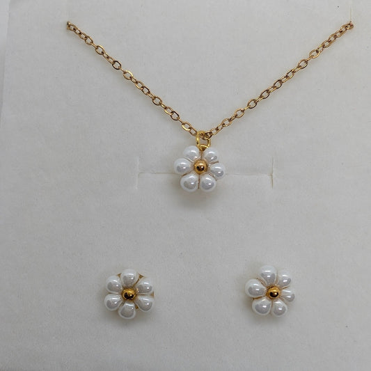 MINI PETALI - SET orecchini e collana - Essenza in vendita su Petali e Passioni Bijoux