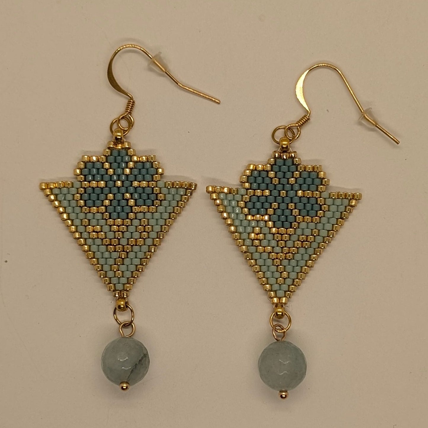Orecchini AKARI - Azzurro in vendita su Petali e Passioni Bijoux