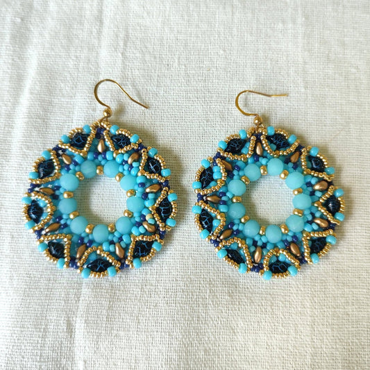 Orecchini COROLLA - celeste azzurro in vendita su Petali e Passioni Bijoux