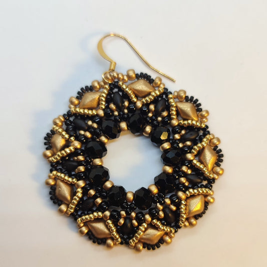 Orecchini COROLLA - Nero, oro in vendita su Petali e Passioni Bijoux