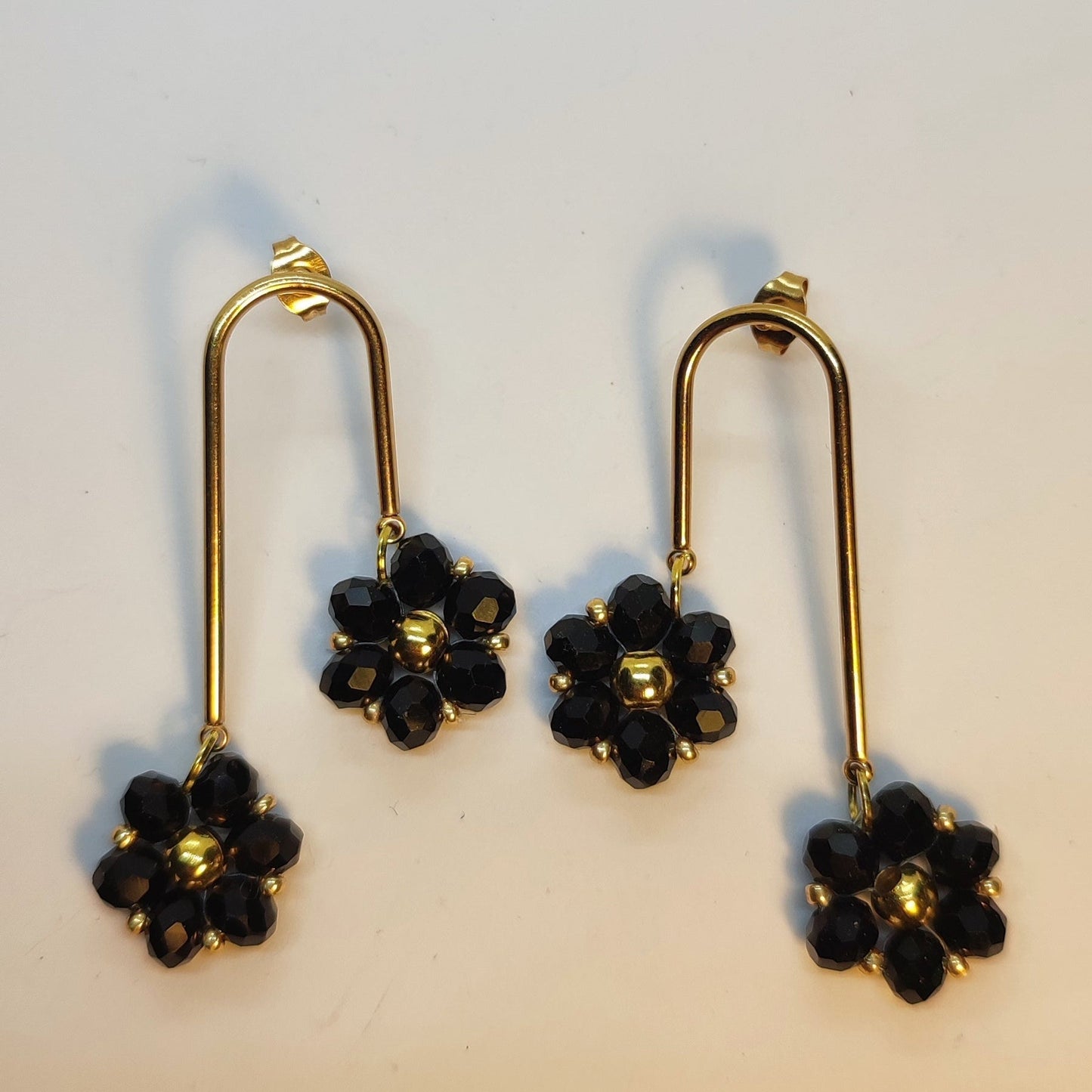 Orecchini Duetto - Nero, oro in vendita su Petali e Passioni Bijoux