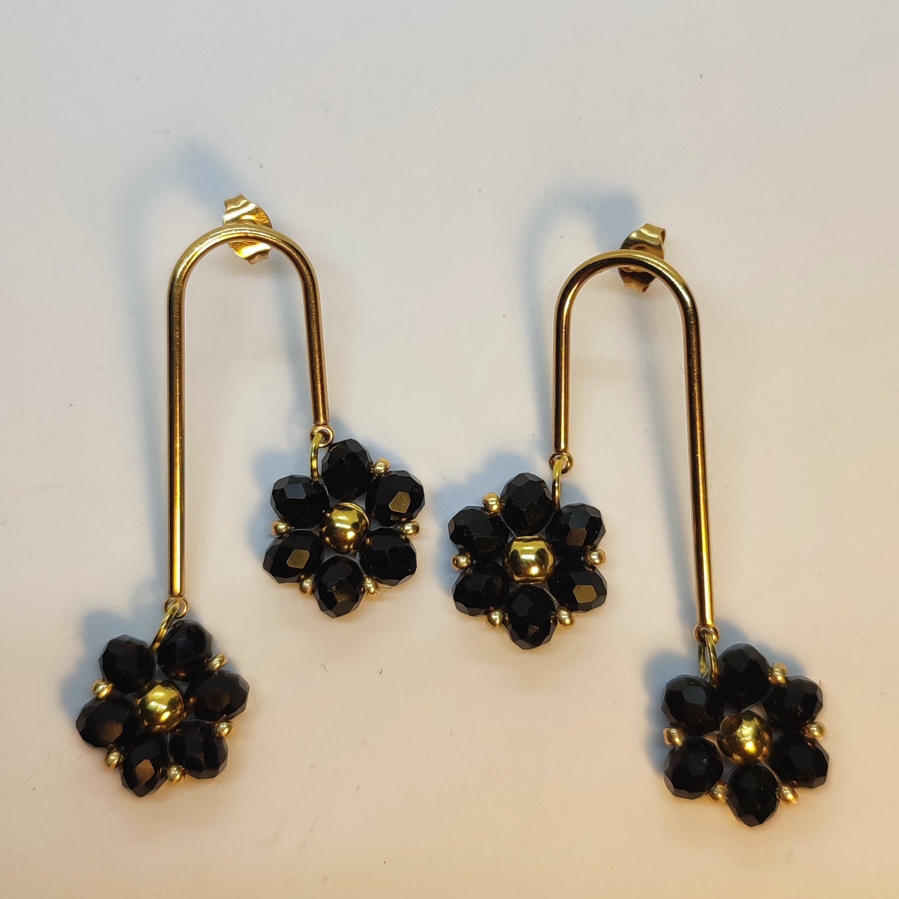 Orecchini Duetto - Nero, oro in vendita su Petali e Passioni Bijoux