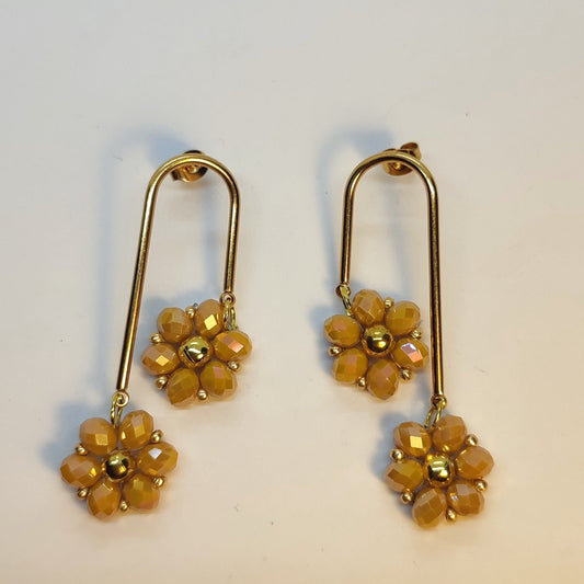 Orecchini Duetto - Oro, senape in vendita su Petali e Passioni Bijoux