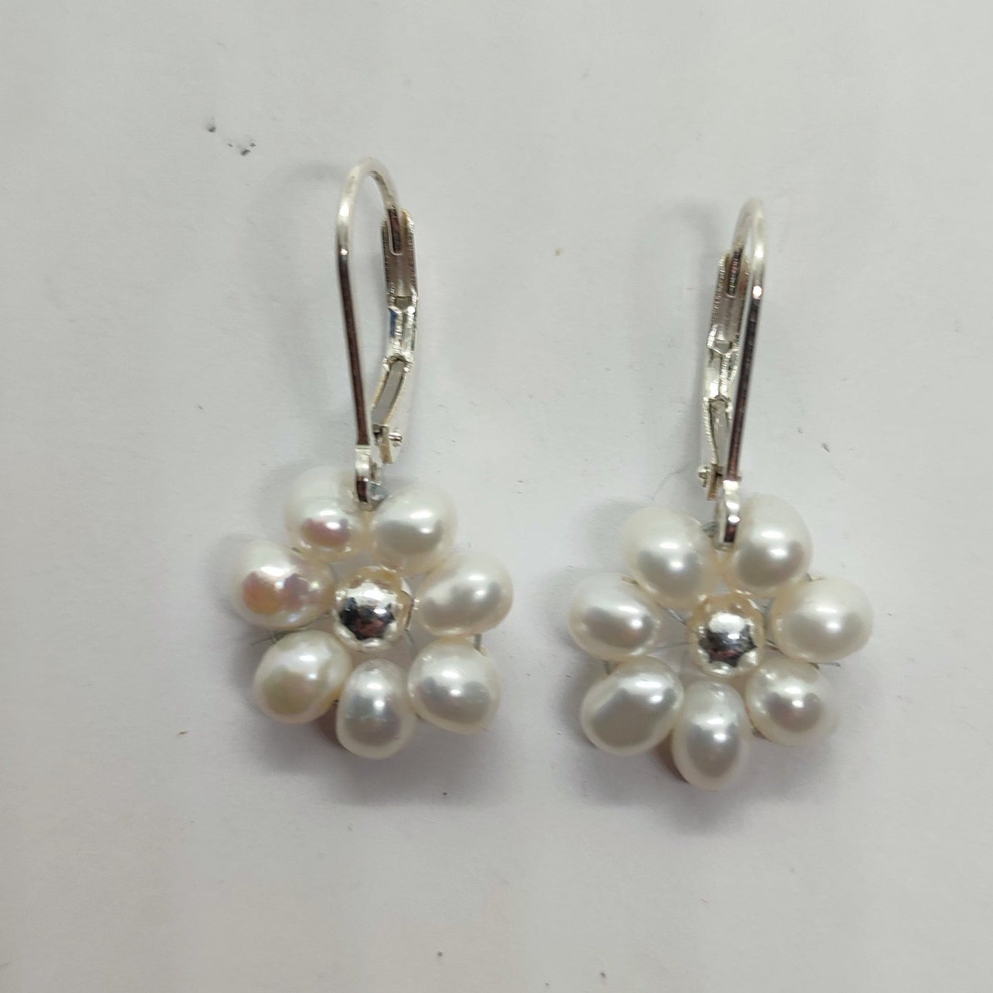 Orecchini FIORE - Perle coltivate, argento in vendita su Petali e Passioni Bijoux