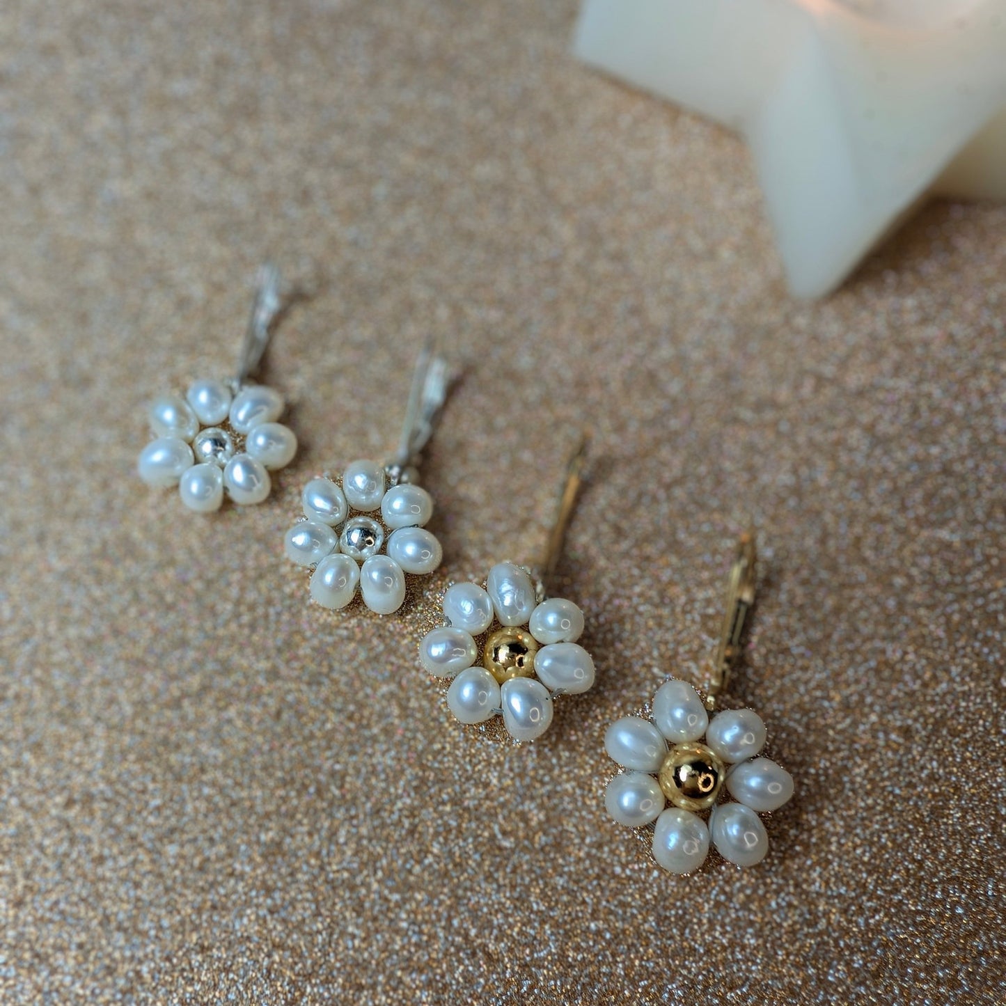 Orecchini FIORE - Perle coltivate, argento in vendita su Petali e Passioni Bijoux