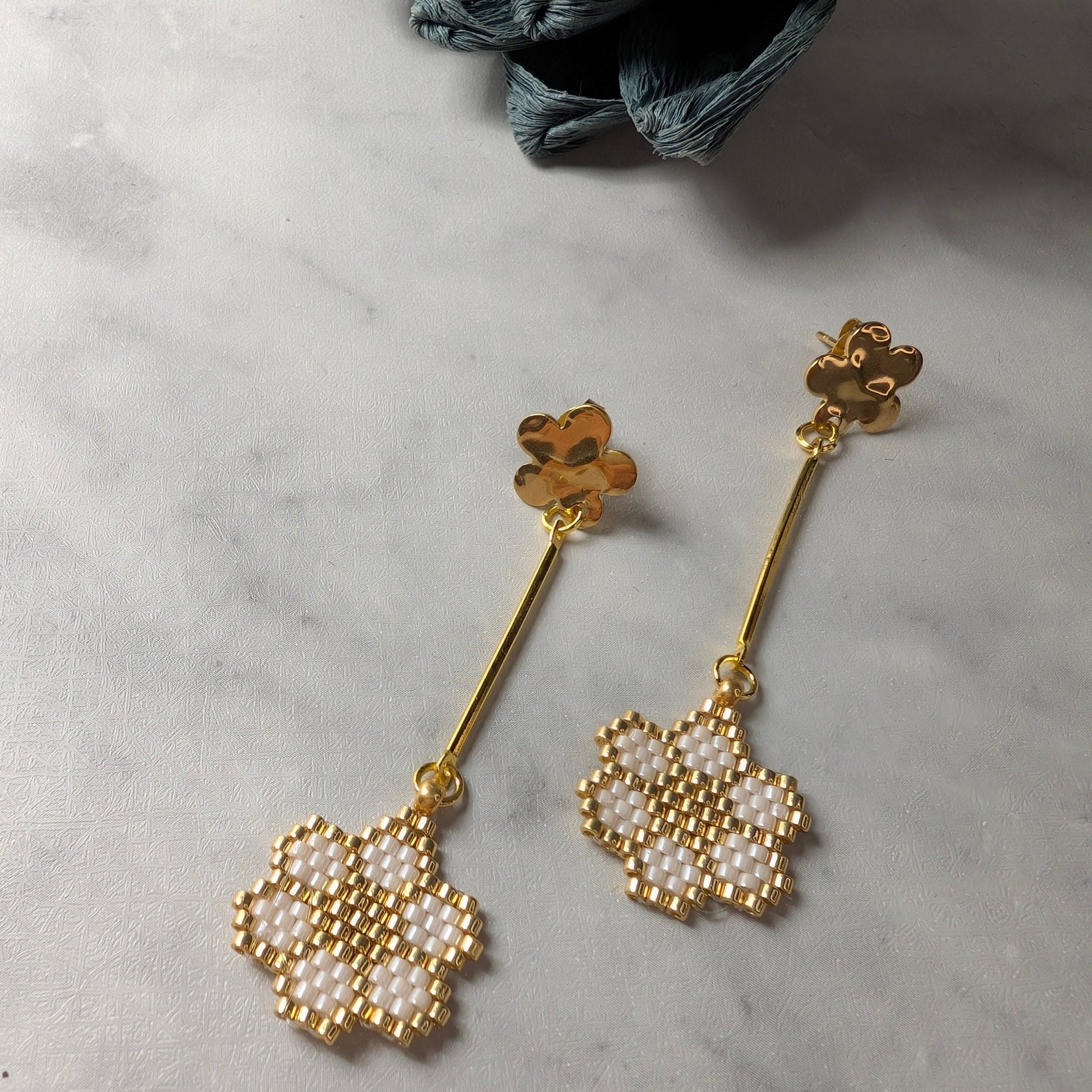 Orecchini HANA in vendita su Petali e Passioni Bijoux