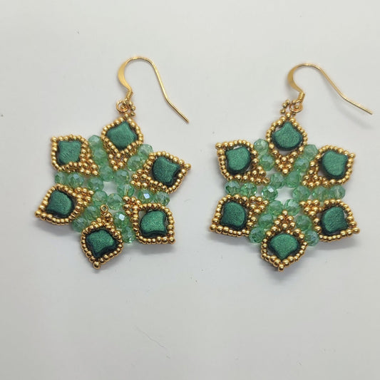 Orecchini NINFA - Verde, oro in vendita su Petali e Passioni Bijoux