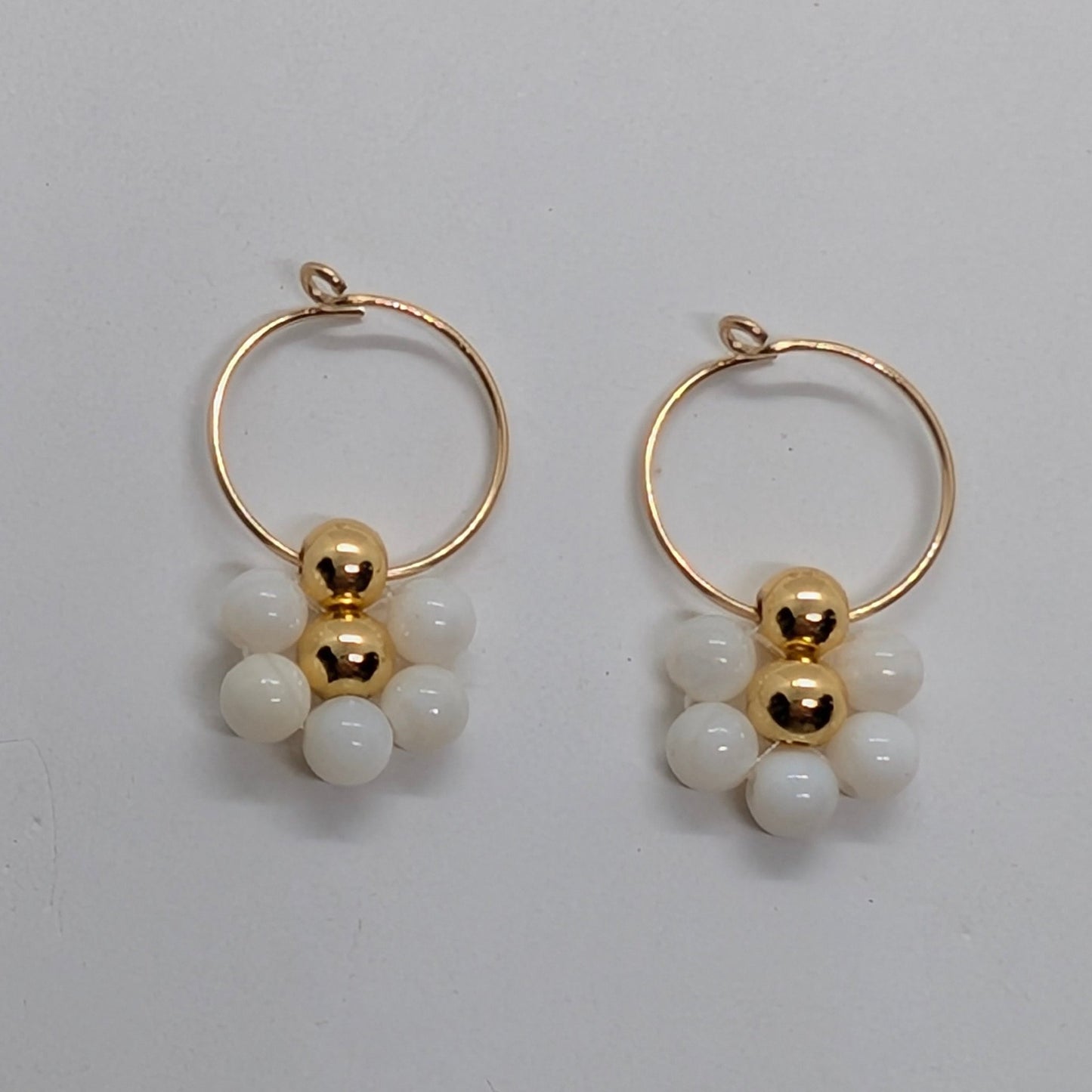Orecchini PRATOLINA - Madreperla in vendita su Petali e Passioni Bijoux