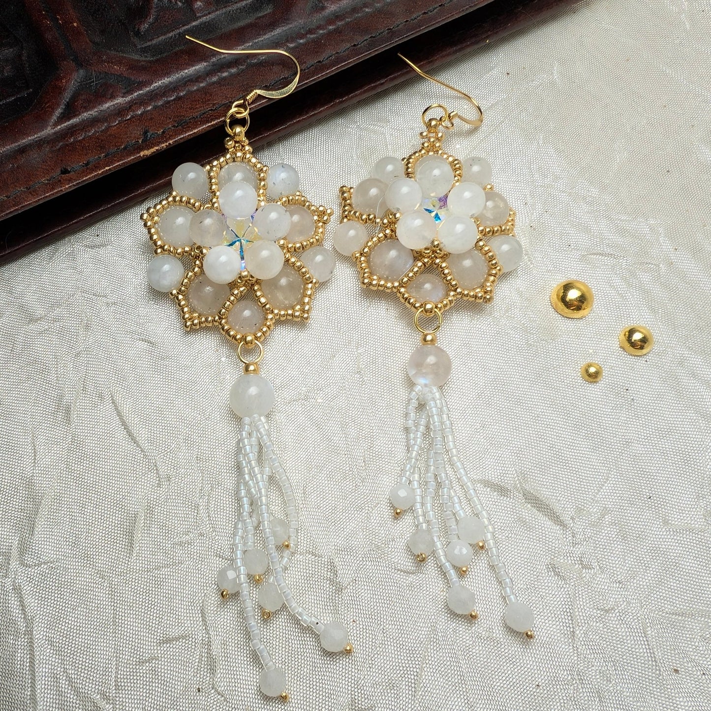 Orecchini SHALIMAR - Pietra di Luna in vendita su Petali e Passioni Bijoux